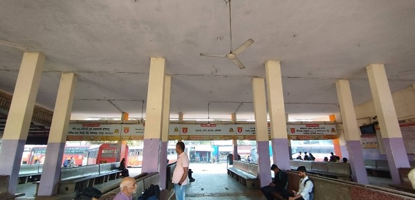 gadhingalaj st bus depo